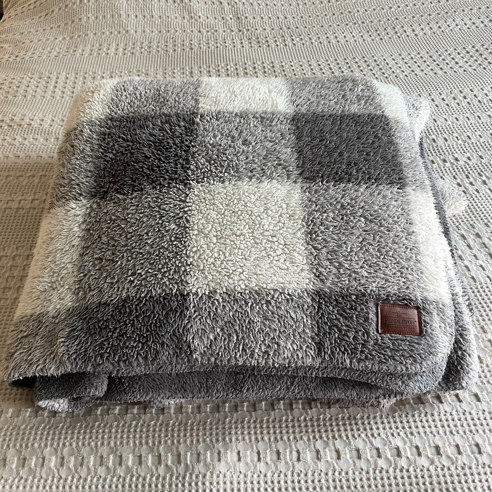 Pendleton Serape Buffalo Check Gray Blanket Sherpa Fleece Queen Cozy High Pile